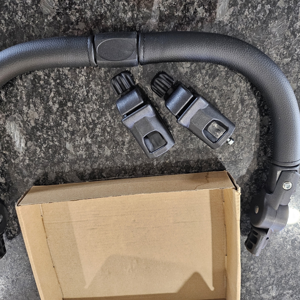 Black Replacement Handlebar and Mount Clips for VR/AR Accessories